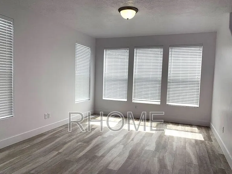 1824 W Torlundy Dr — Photo 8