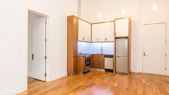 Rented by Nooklyn NYC LLC | media 39