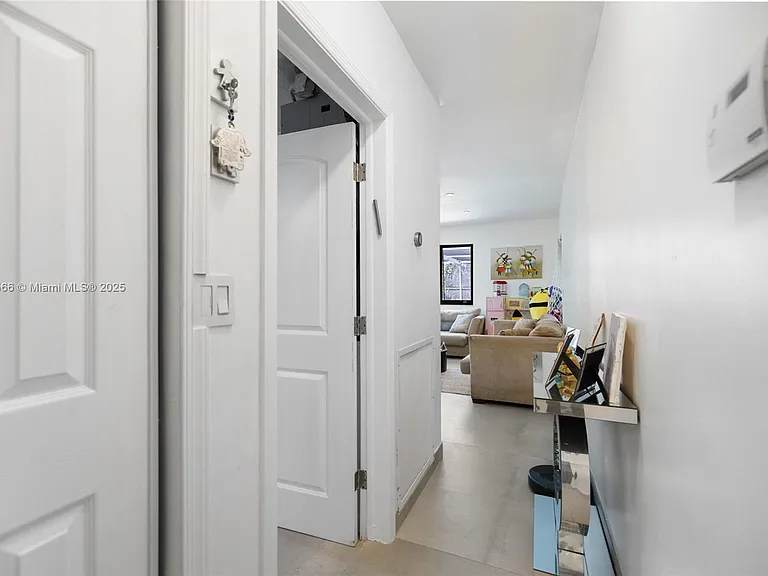 20375 NE 22nd Pl — Photo 41