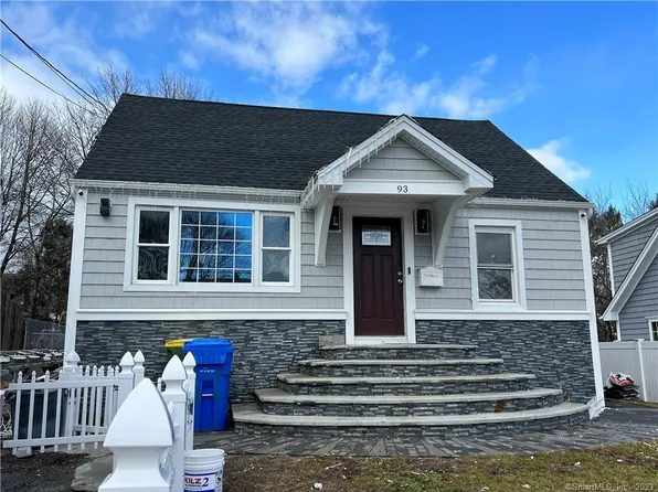 93 Macarthur Drive, Waterbury, CT 06704