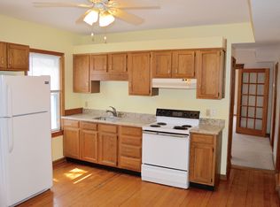 35 Ashwood St APT 2, Worcester, MA 01604