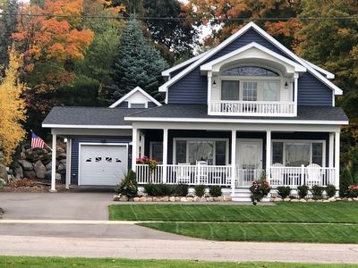 107 Ferry Ave, Charlevoix, MI, 49720