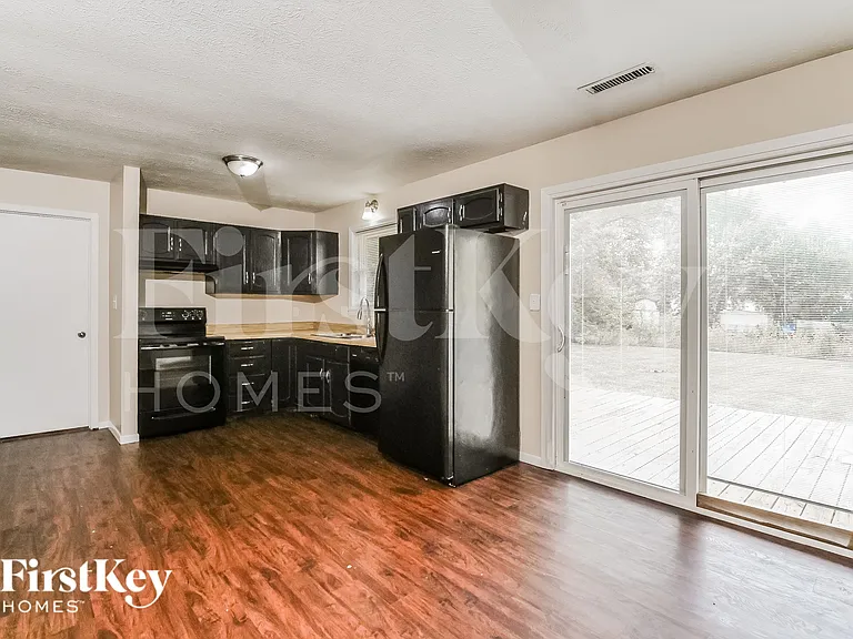 5373 Padre Ln — Photo 7