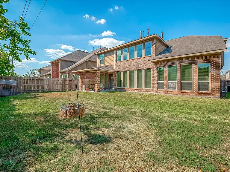12604 Floral Park Ln — Photo 43
