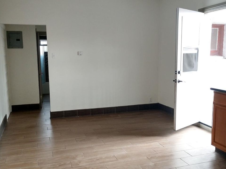 1st image of 7914 S Vermont Ave #1/4