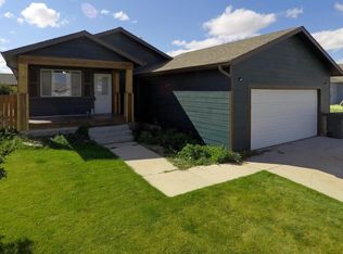 1605 Pathfinder Cir, Gillette, WY 82716
