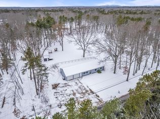 24 Middle Road, Kennebunk, ME 04043