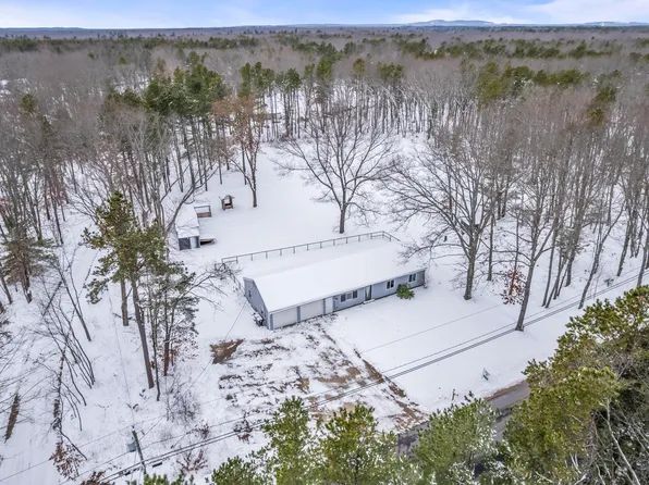 24 Middle Road, Kennebunk, ME 04043