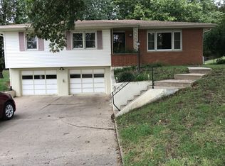 1514 Safari Dr, Saint Joseph, MO 64506