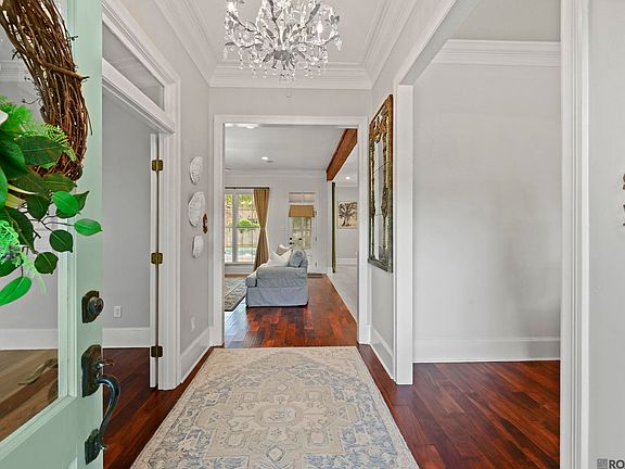 3rd image of 315 Plantation Ridge Ln
