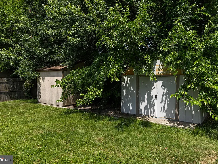6013 Madeline Dr — Photo 33