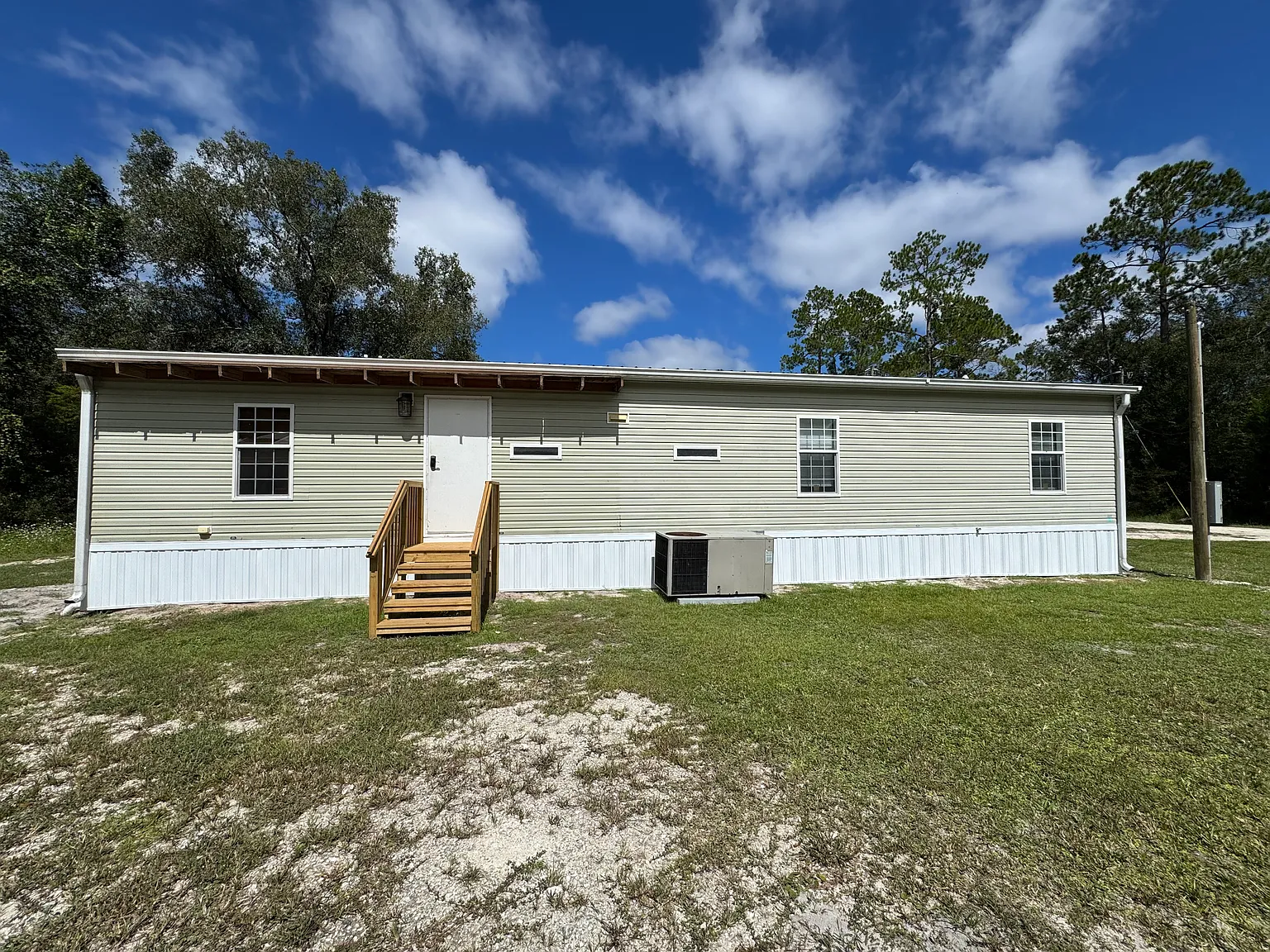 3 bed, 1500 sqft, $1,500 — Photo 2