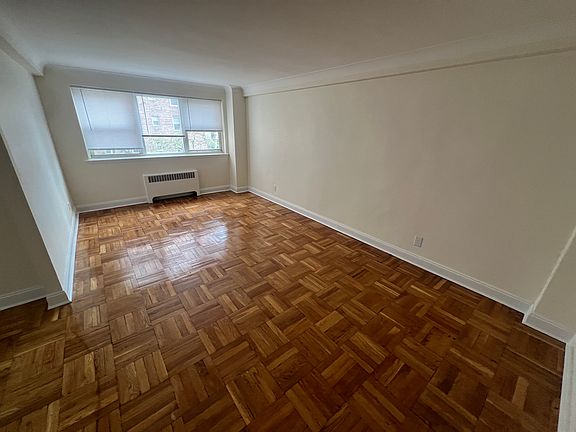 5th image of 87-05 166th St #4J