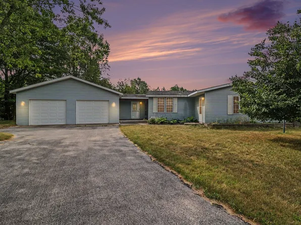 6809 W Deer Rd, Mears, MI 49436