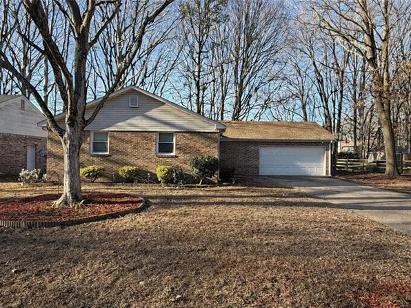 6324 Chestnut Hill Rd, Virginia Beach, VA 23464