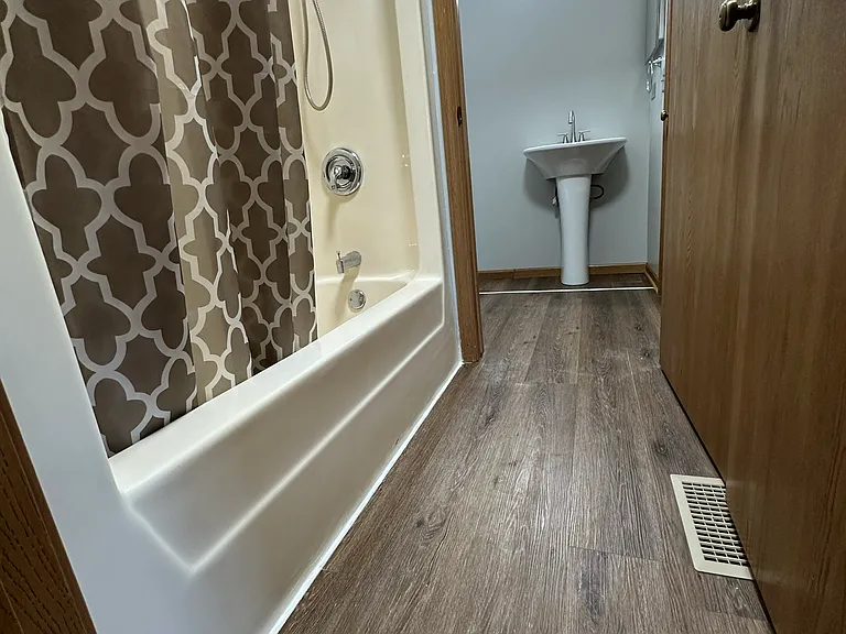 2303 Woodview Ln — Photo 12