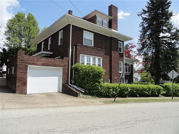 2nd image of 607 W Newton St
