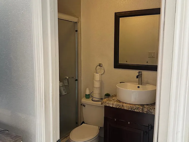 1420 N 70th Ave — Photo 11