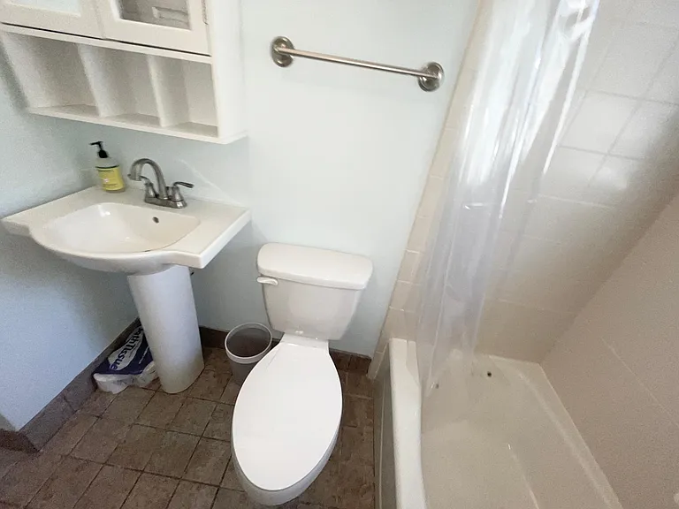 4317 Old Park Rd — Photo 9