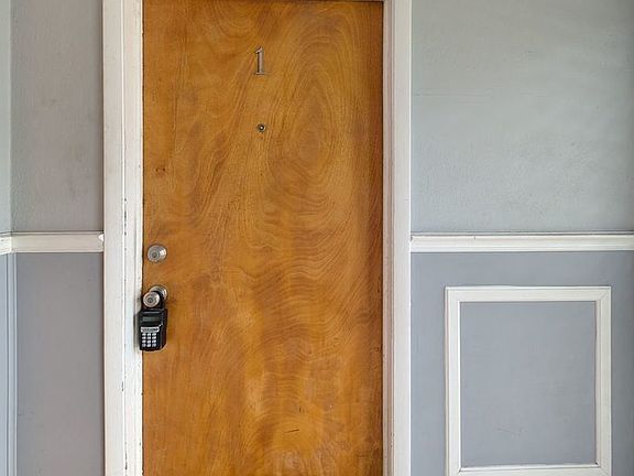 2nd image of 3113 Belden St APT 1