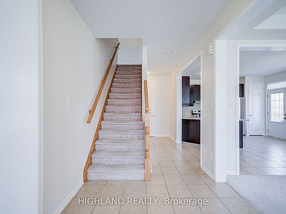 5th image of 513 Tyrone Cres