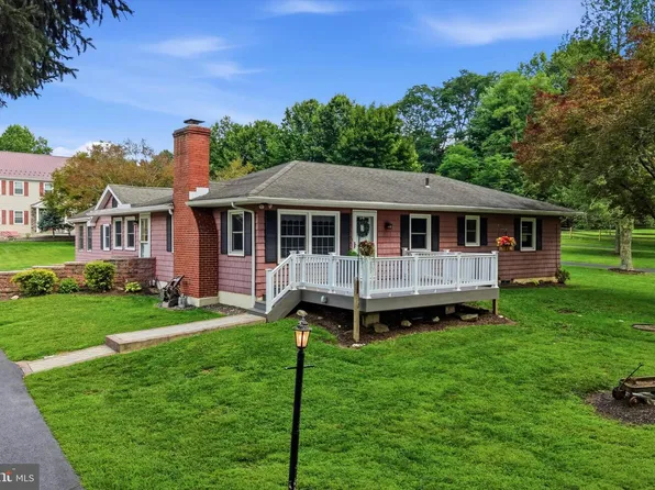 331 Valley Rd, Media, PA 19063