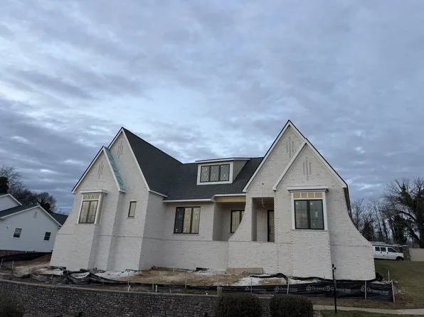 713 Halcyon Way, Columbia, TN 38401