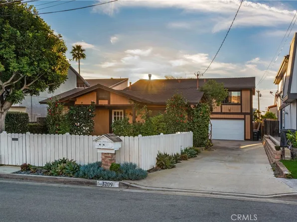 3209 Clay St, Newport Beach, CA 92663