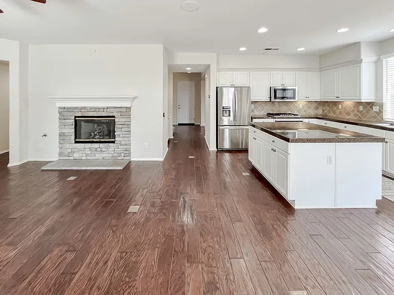 7905 Leway Dr — Photo 32