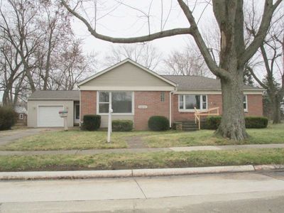 29632 Oakgrove St, Saint Clair Shores, MI, 48082