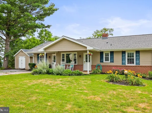 1562 Ridge Rd, Elizabethtown, PA 17022