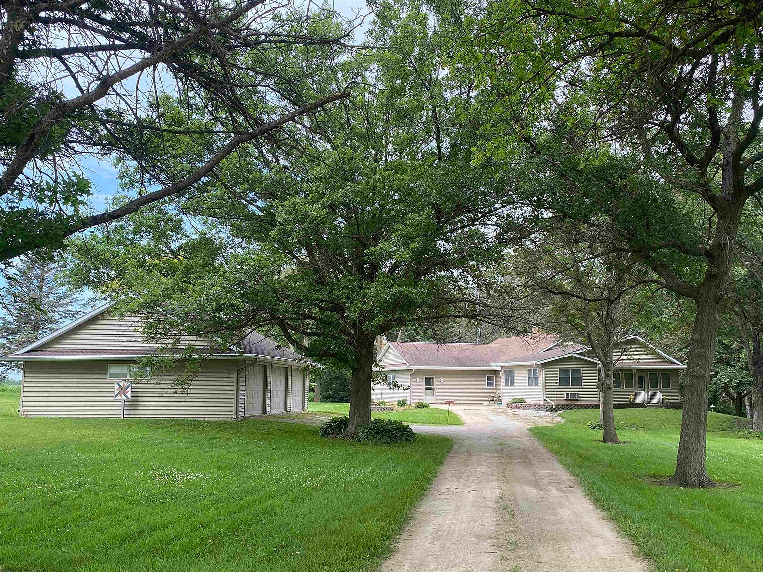 1787 Gilmore Ave, New Hampton, IA 50659 Zillow