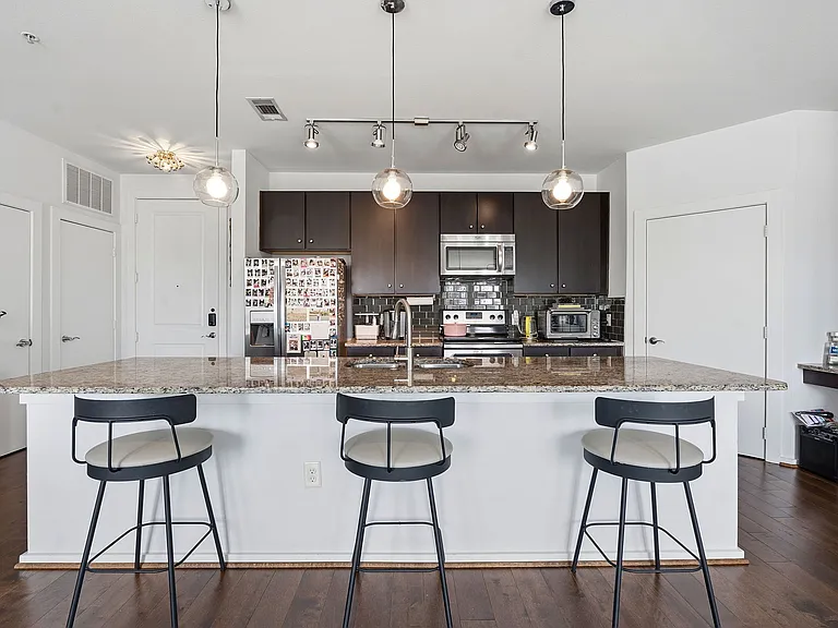 1900 Barton Springs Rd #5021 — Photo 4