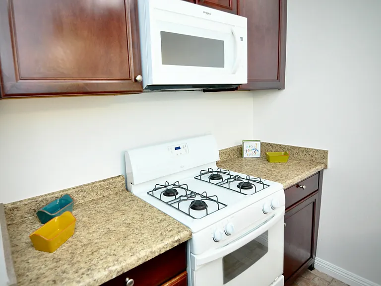 1621 Hotel Cir S #E304 — Photo 3