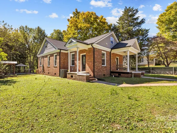 336 E Salisbury St, Asheboro, NC 27203