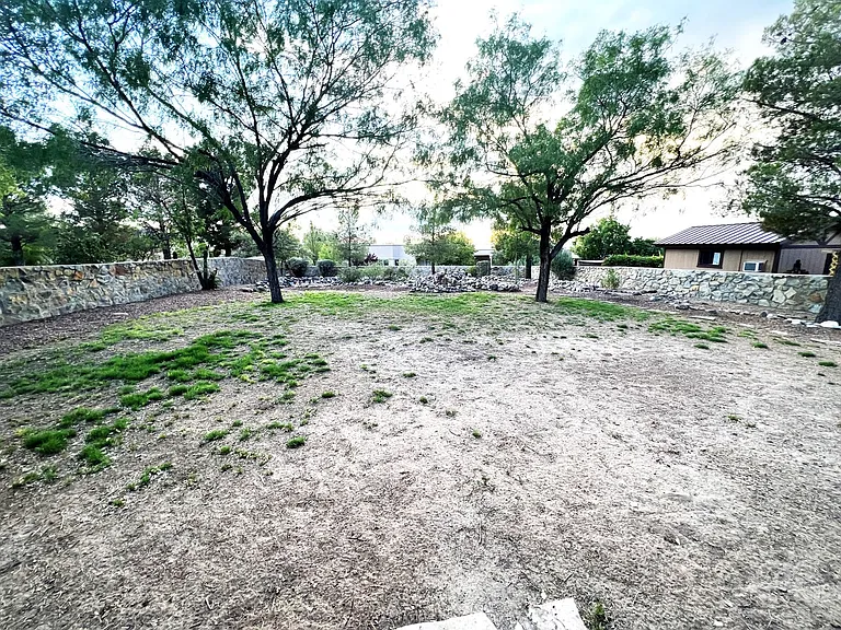740 Canyon Point Rd — Photo 14