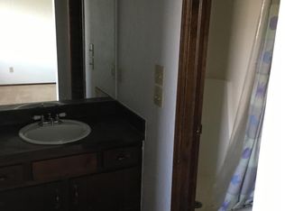 908 Ranchoak Ct, Yukon, OK 73099