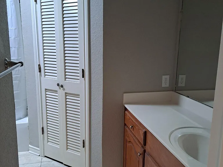 1405 Nottingham Dr — Photo 11