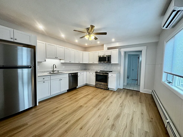 85 Pine St #2 — Photo 21