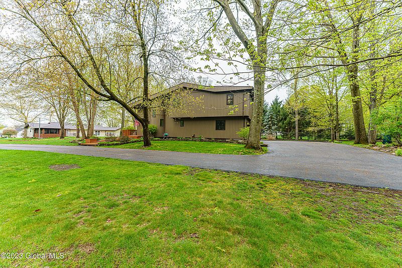 5th image of 43 Schermerhorn Road