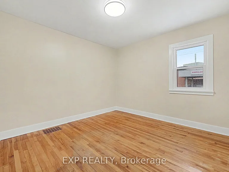55 Spring St #A — Photo 11