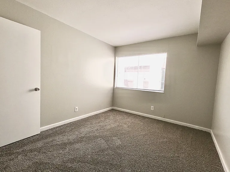 1405 Vegas Valley Dr #298 — Photo 17