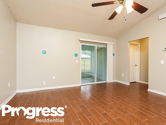 3rd image of 11624 Lake Dr