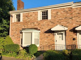 96 Valley Rd APT 16, Cos Cob, CT 06807