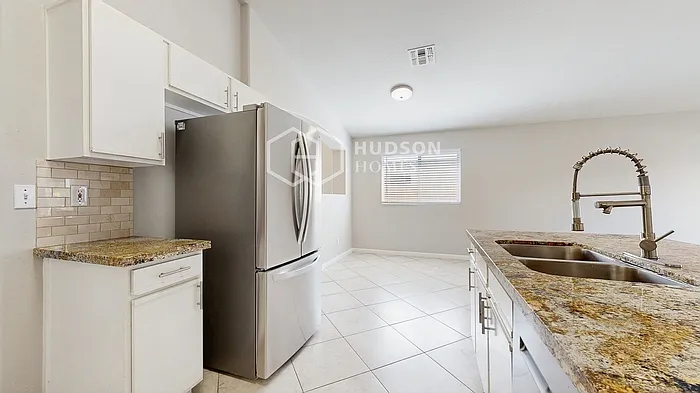 15827 W Adams St — Photo 12