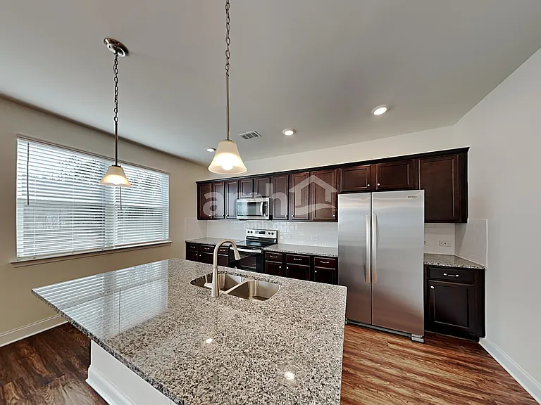 6201 Bridlewood Ln — Photo 5