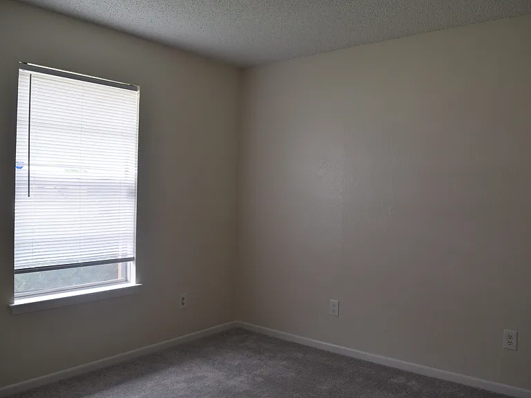 1709 Hooten St — Photo 7