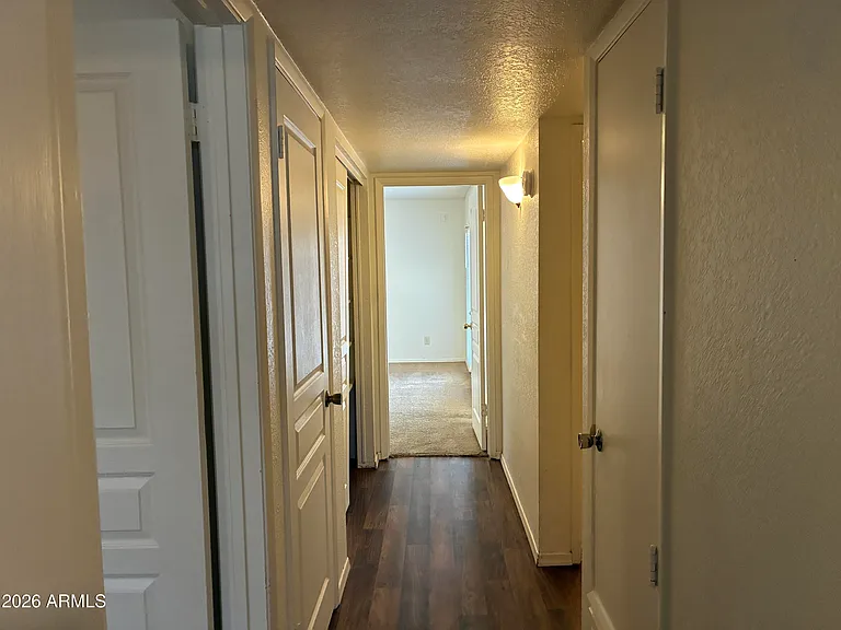602 W Wickieup Ln — Photo 13