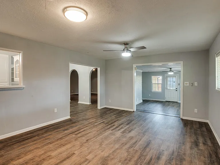 3510 Kent Ln — Photo 28