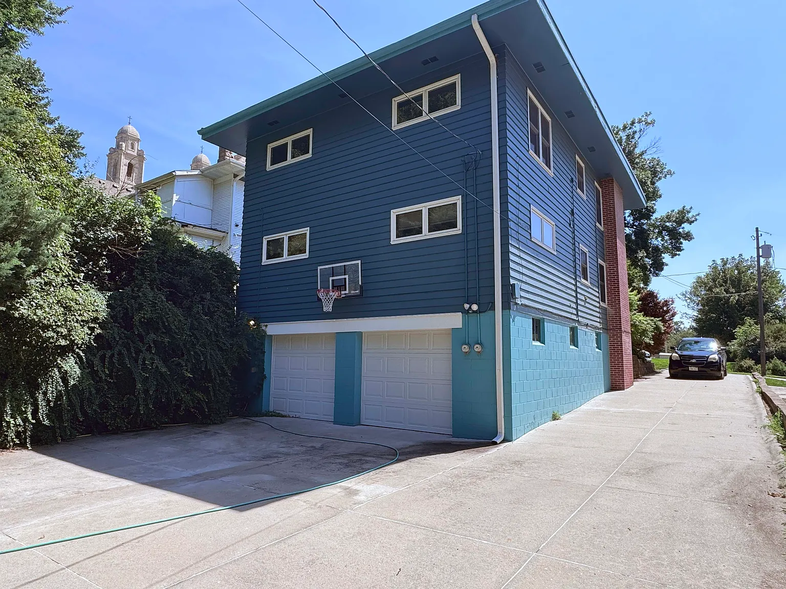2 bed, 1050 sqft, $1,900 — Photo 3